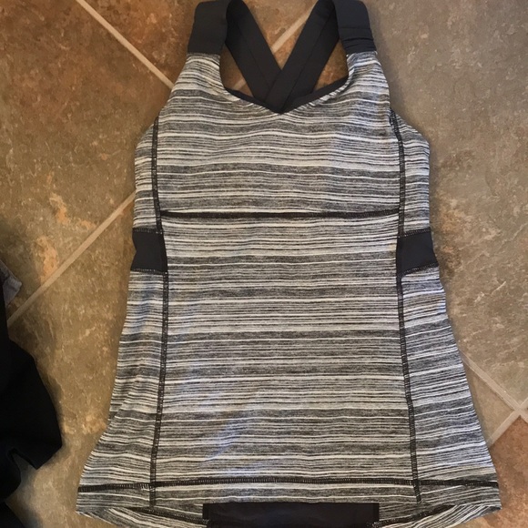 Grey Lululemon Tank Size 6 - Picture 2 of 3